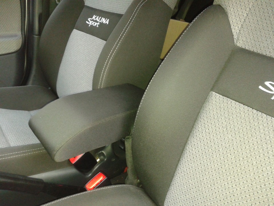 Подлокотник в авто – полезный ли аксессуар