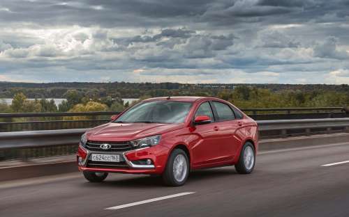 LADA Vesta и в июле показала рекордные показатели продаж