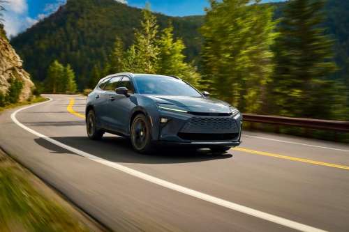 Toyota Crown Signia: новый кроссовер семейства Crown