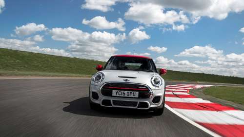 MINI соорудит трековую вариацию модели Cooper