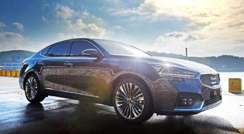 Kia распространила новые снимки седана Cadenza