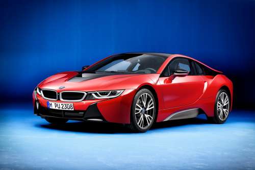 Гибридный BMW i8 с лазерными фонарями уже можно заказать в РФ