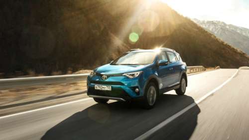 Toyota летом начнет выпуск российского RAV4