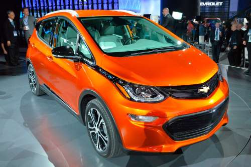 Chevrolet продемонстрировала бюджетный электромобиль Bolt