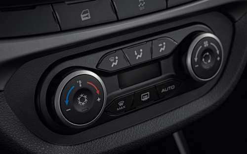 LADA Vesta в новой комплектации попала в производство