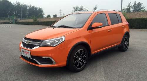 Geely: на прилавках появился обновленный MK Cross