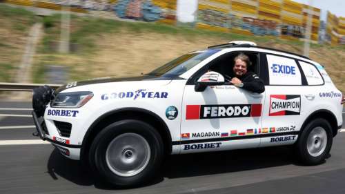 Volkswagen Touareg поставлена задача – проехать всю Евразию за 8 суток