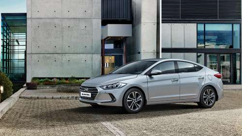 Hyundai поведала о ценах на новую Elantra в рублях