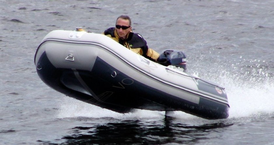 Для отдыха и рыбалки: выбираем моторную лодку