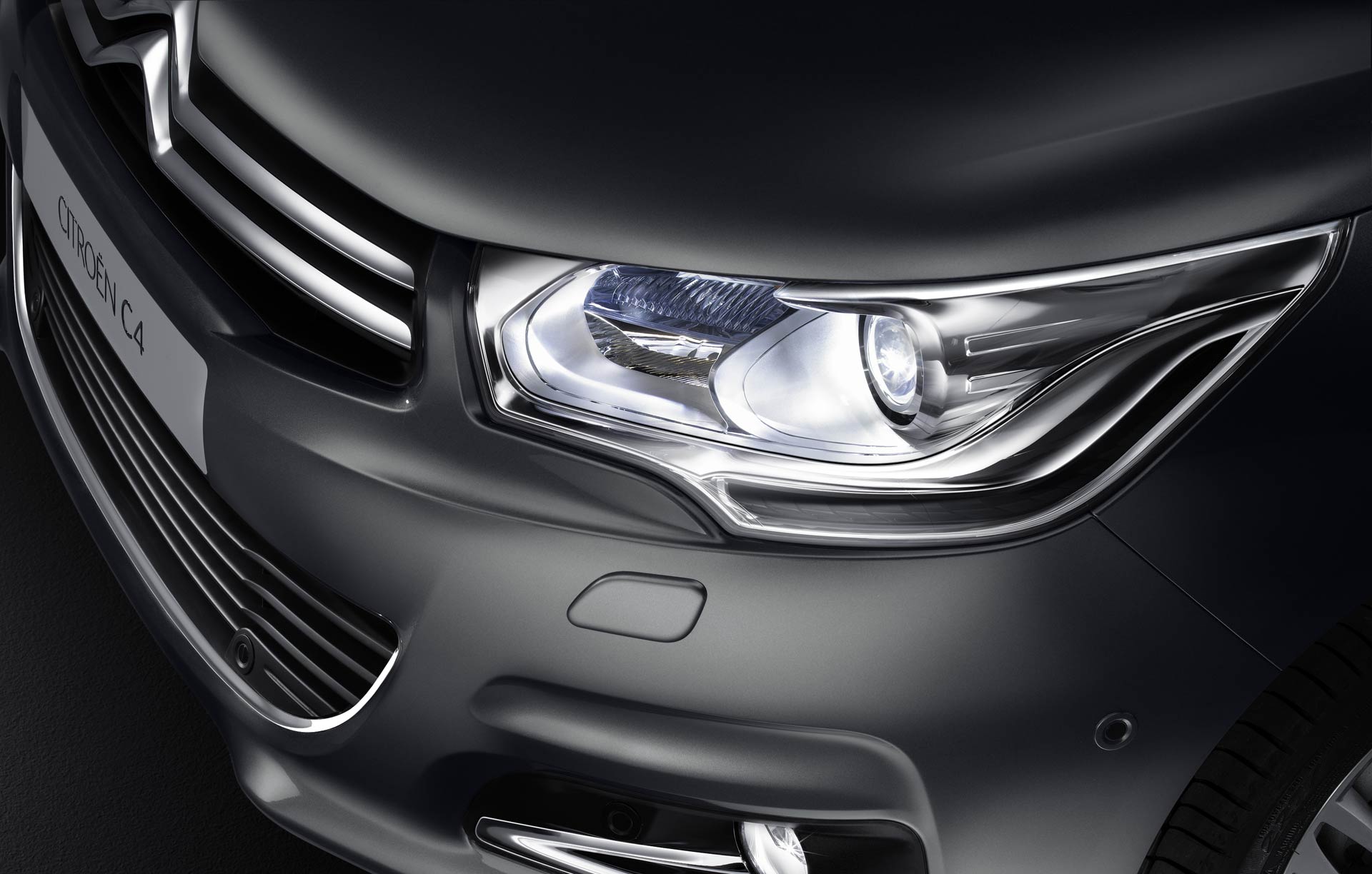 Замена лампочки противотуманной фары