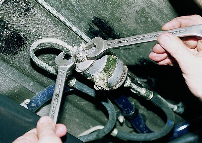 замена топливного фильтра